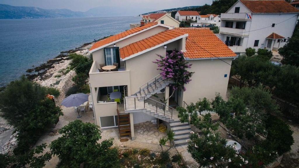 Apartments Mara Splitska Bagian luar foto